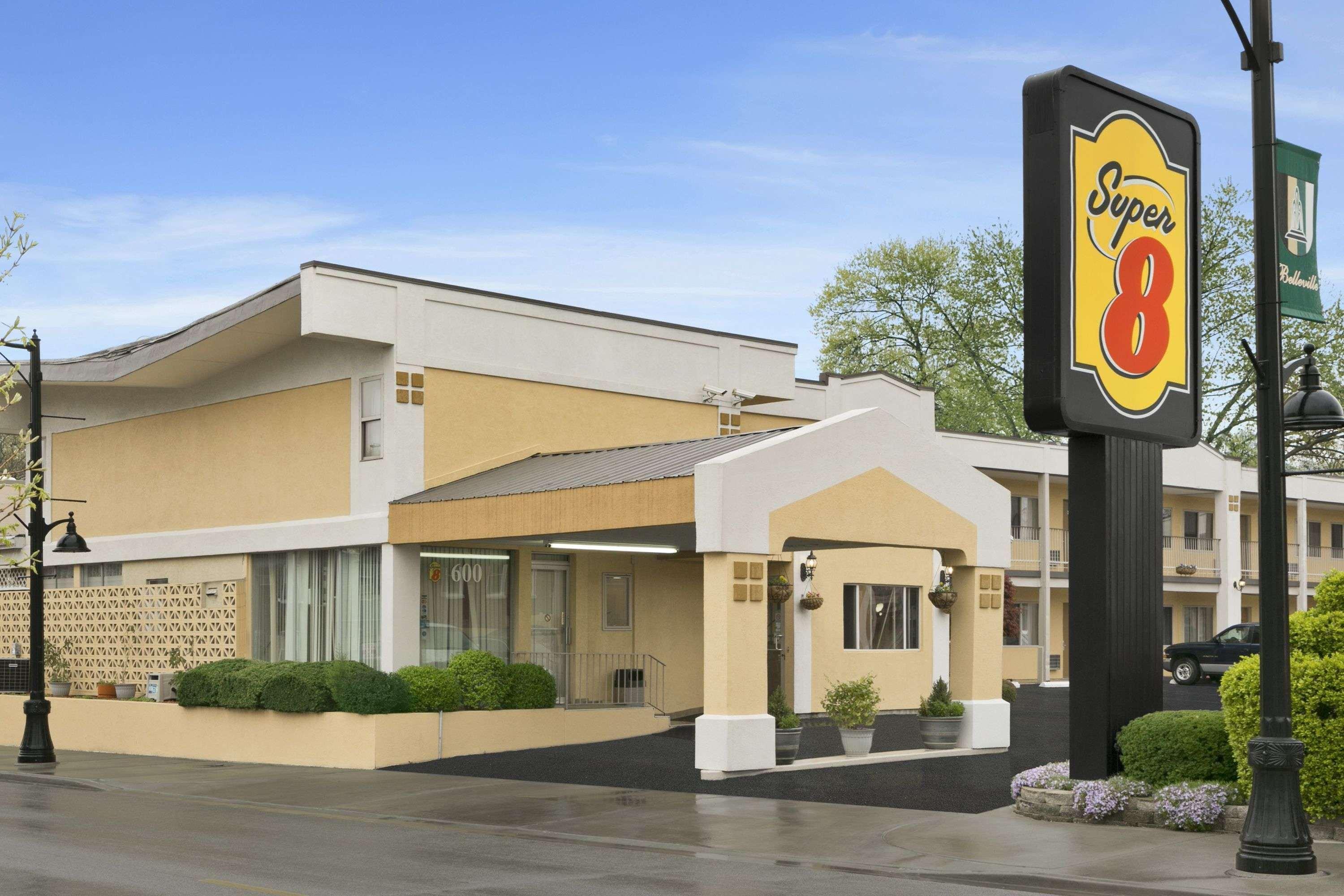 Super 8 By Wyndham Belleville St. Louis Area Ngoại thất bức ảnh